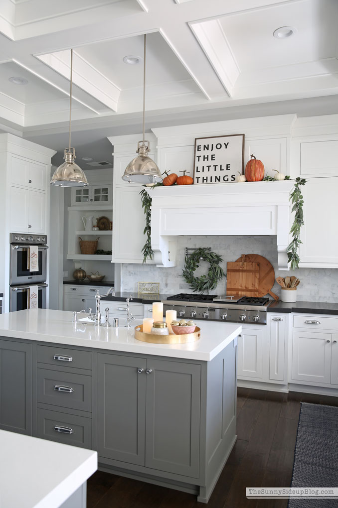 Fall Kitchen (Sunny Lifestyles)