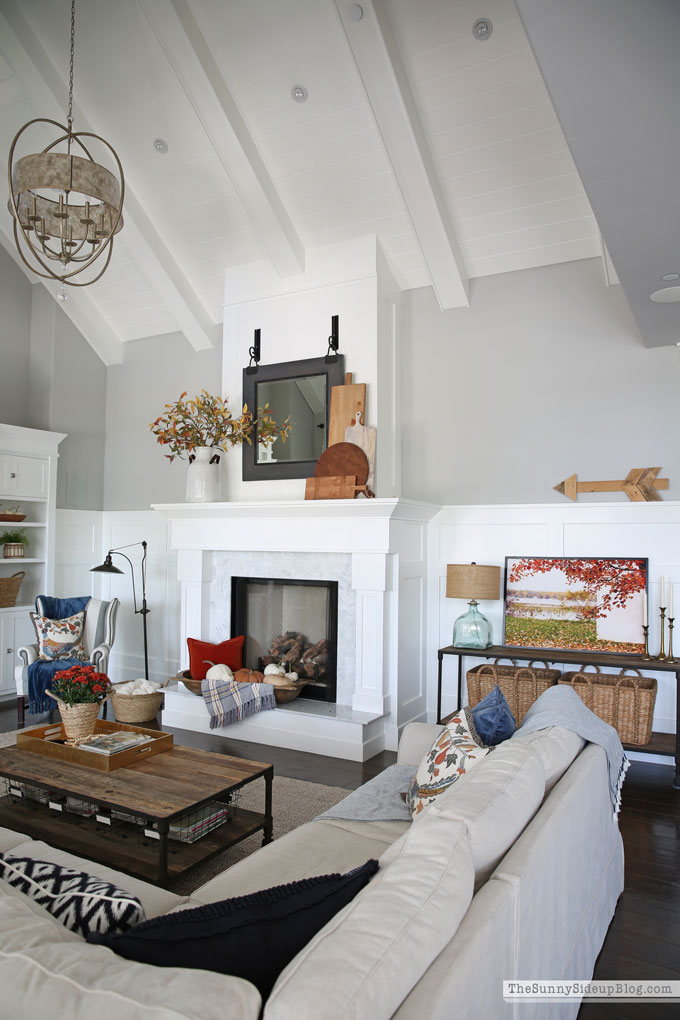 Fall Family Room (Sunny Lifestyles)