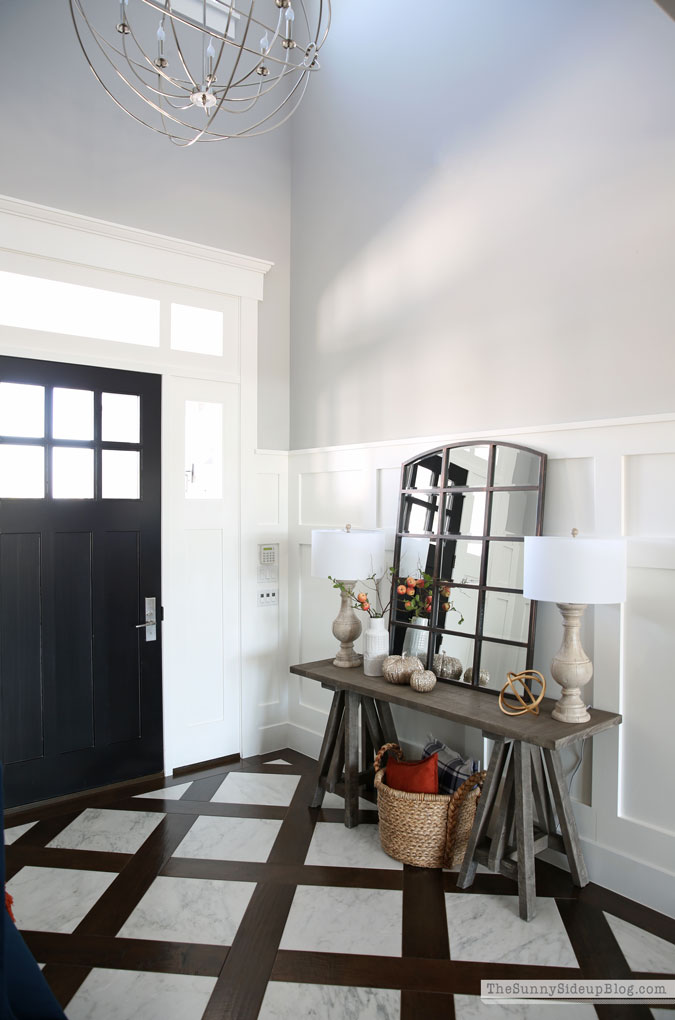 Fall Entry (Sunny Lifestyles)