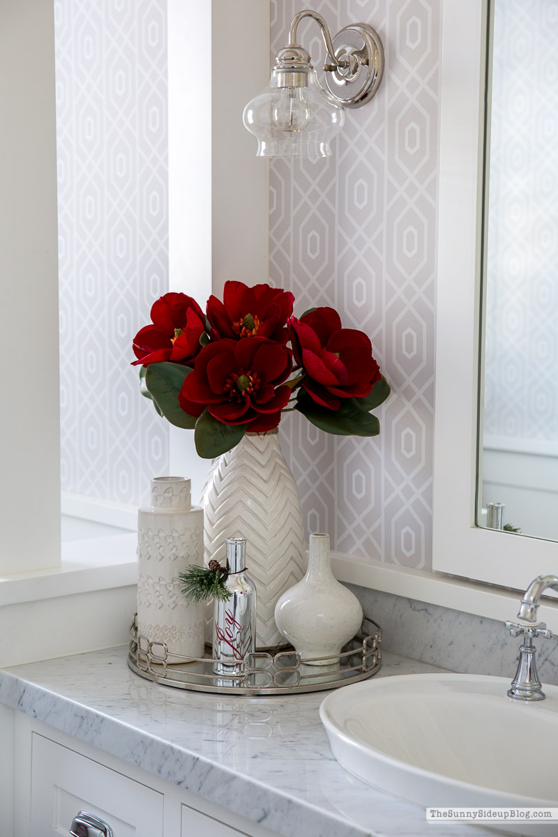 Christmas Bathroom (Sunny Lifestyles)