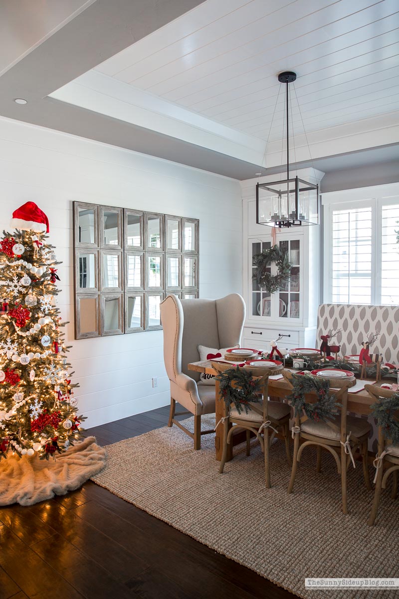 Christmas Dining Room (Sunny Lifestyles)