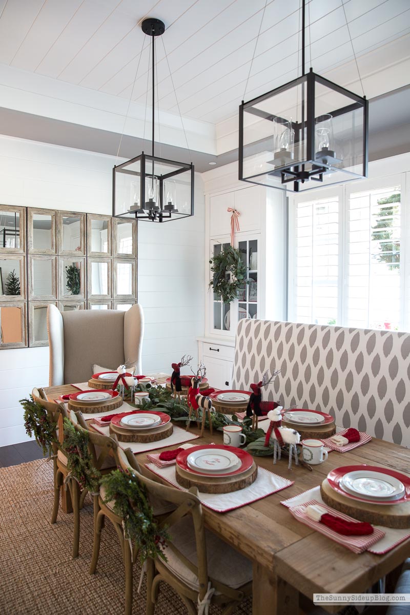 Christmas Dining Room (Sunny Lifestyles)