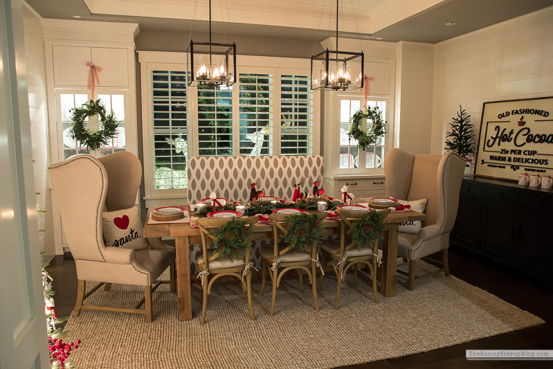 Christmas Dining Room (Sunny Lifestyles)