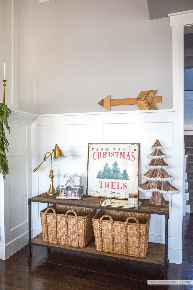 Christmas Family Room Decor (Sunny Lifestyles)