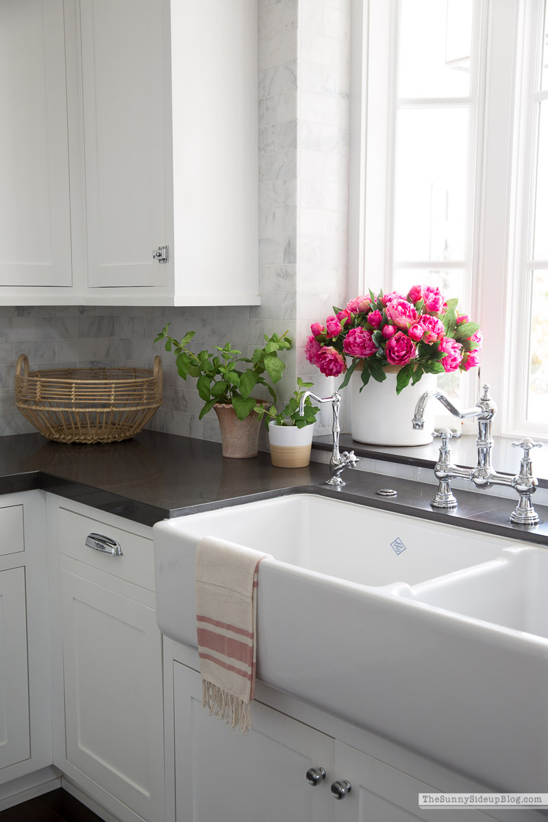 Favorite vases and faux flowers (Sunny Lifestyles)