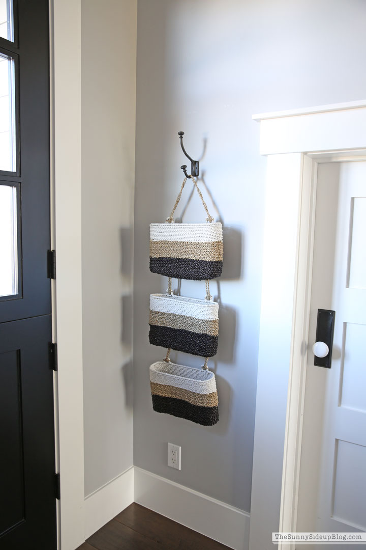 Mudroom Valentine's Day Decor (Sunny Lifestyles)