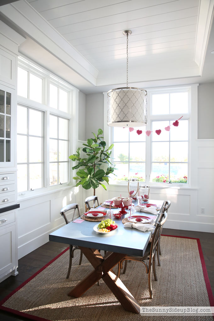 Valentine's Day Table (Sunny Lifestyles)