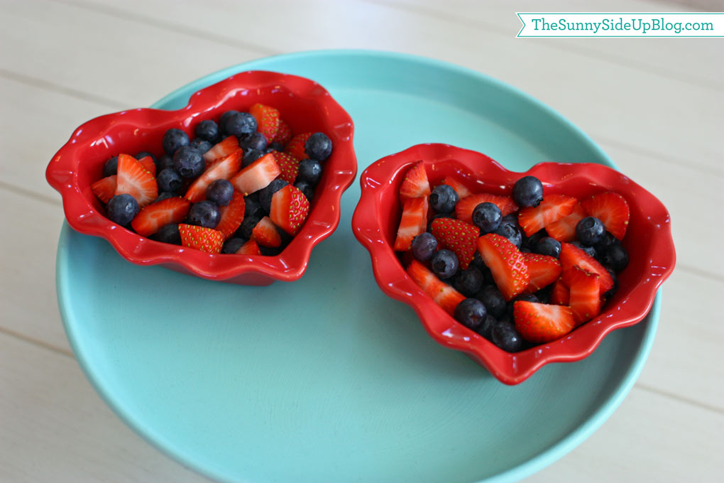 Valentine's Day Table (Sunny Lifestyles)