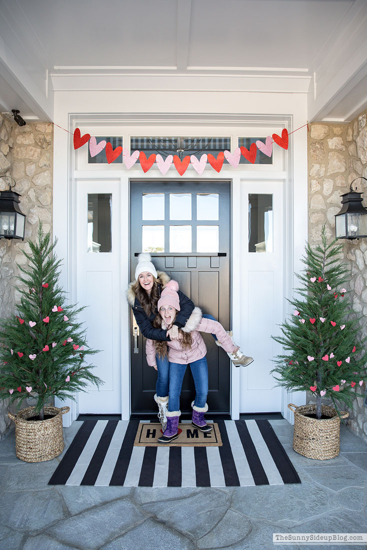 Valentine Porch (Sunny Lifestyles)