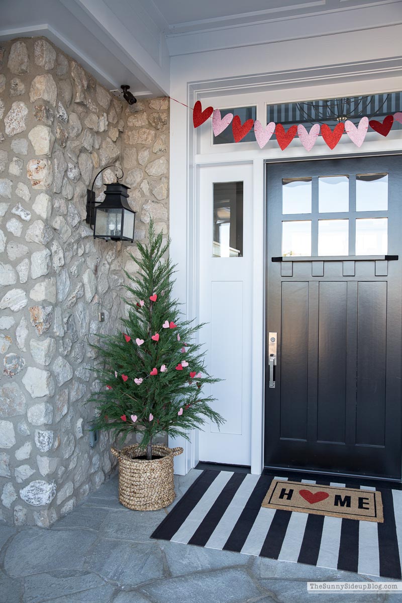 Valentine Porch (Sunny Lifestyles)