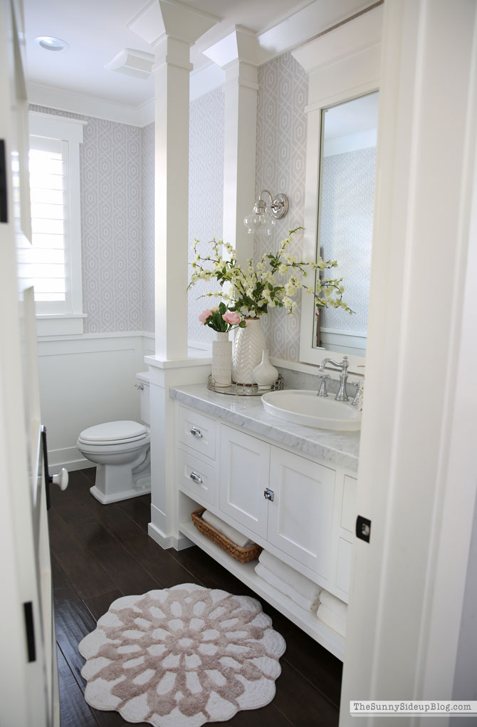 Bathroom Rugs for Spring (Sunny Lifestyles)