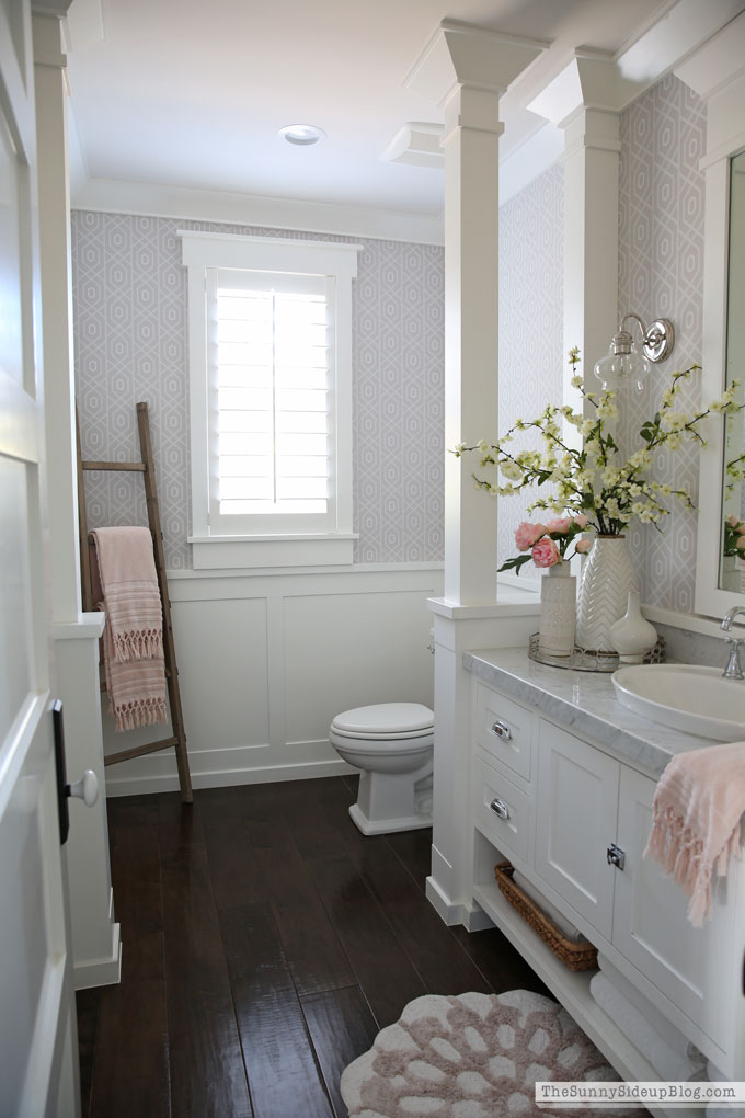 Bathroom Rugs for Spring (Sunny Lifestyles)