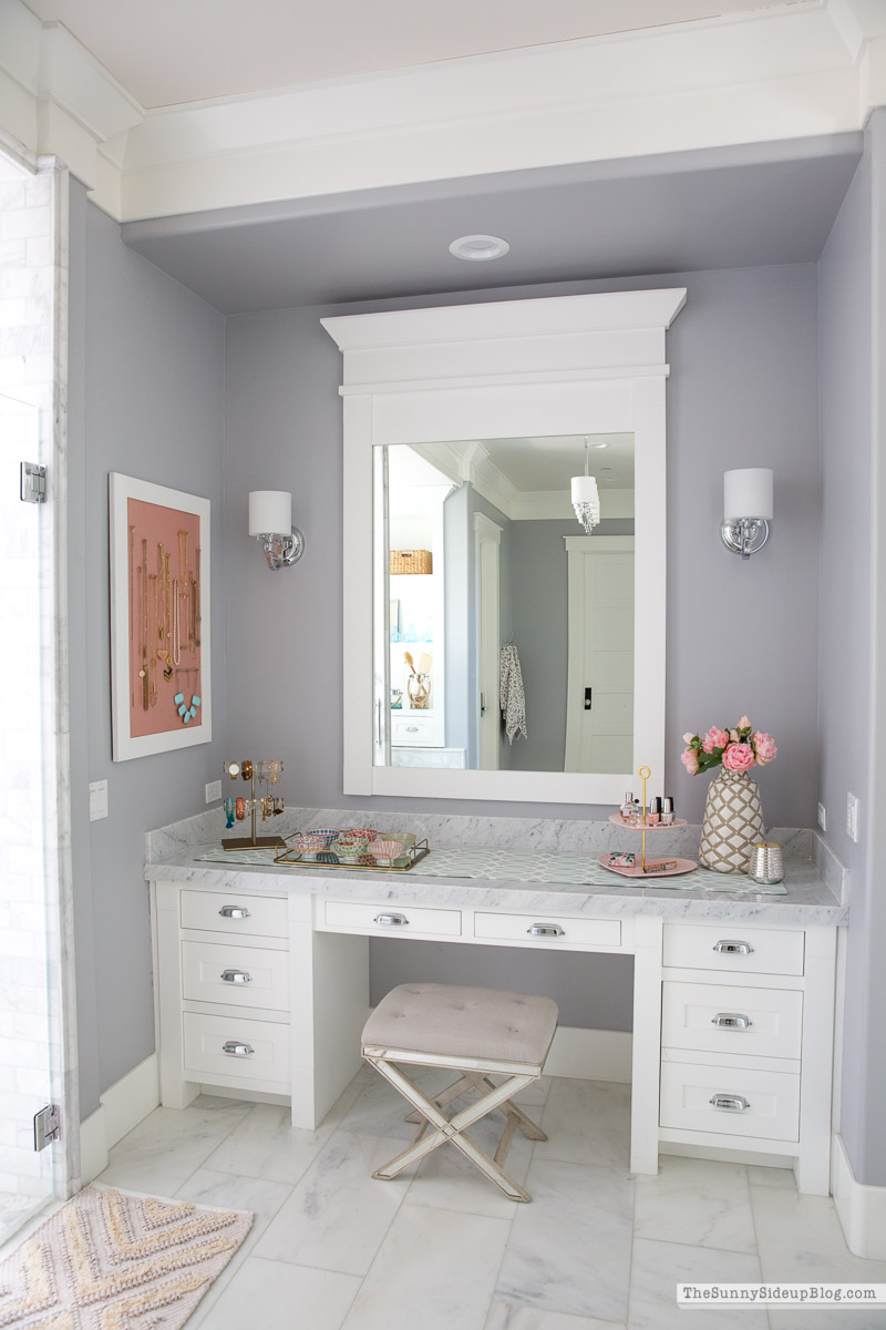 Organized Bathroom Drawers (Sunny Lifestyles)