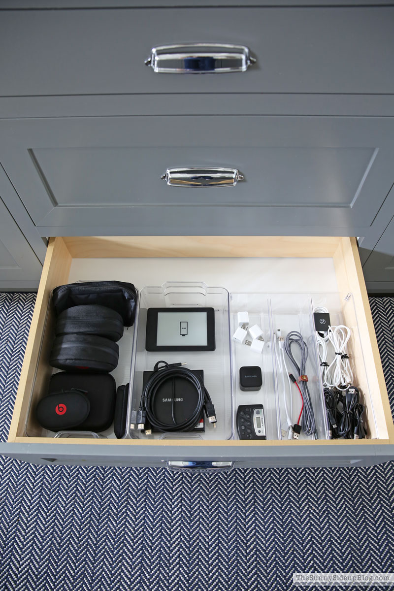 Organized Kitchen (Sunny Lifestyles)