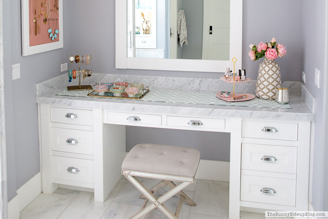 Organized Bathroom Drawers (Sunny Lifestyles)