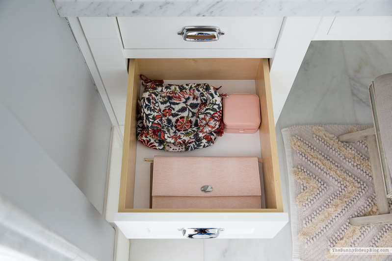 Organized Bathroom Drawers (Sunny Lifestyles)