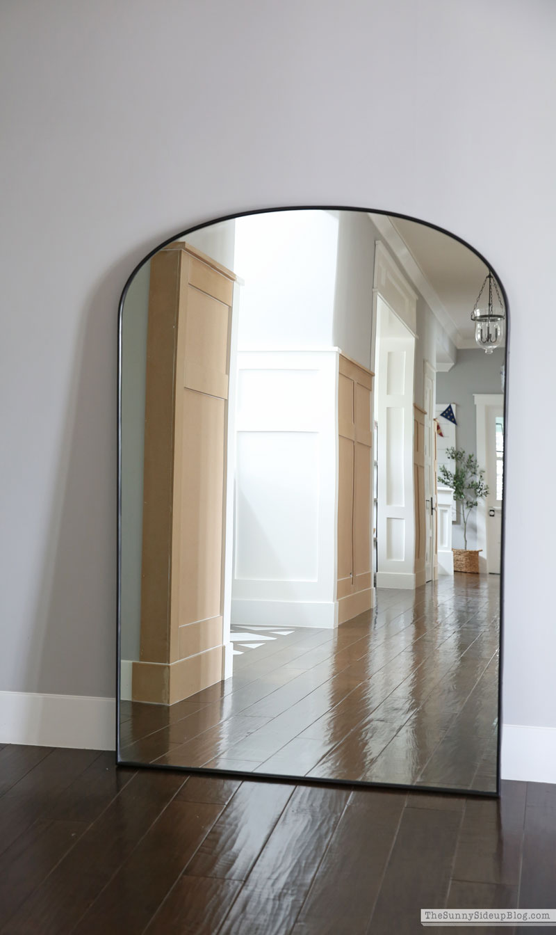 Hallway Molding (Sunny Lifestyles)