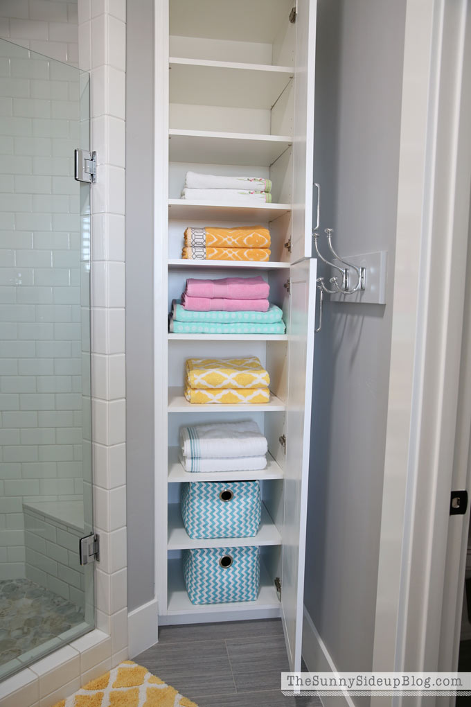 Organized Cupboards and Drawers (Sunny Lifestyles)