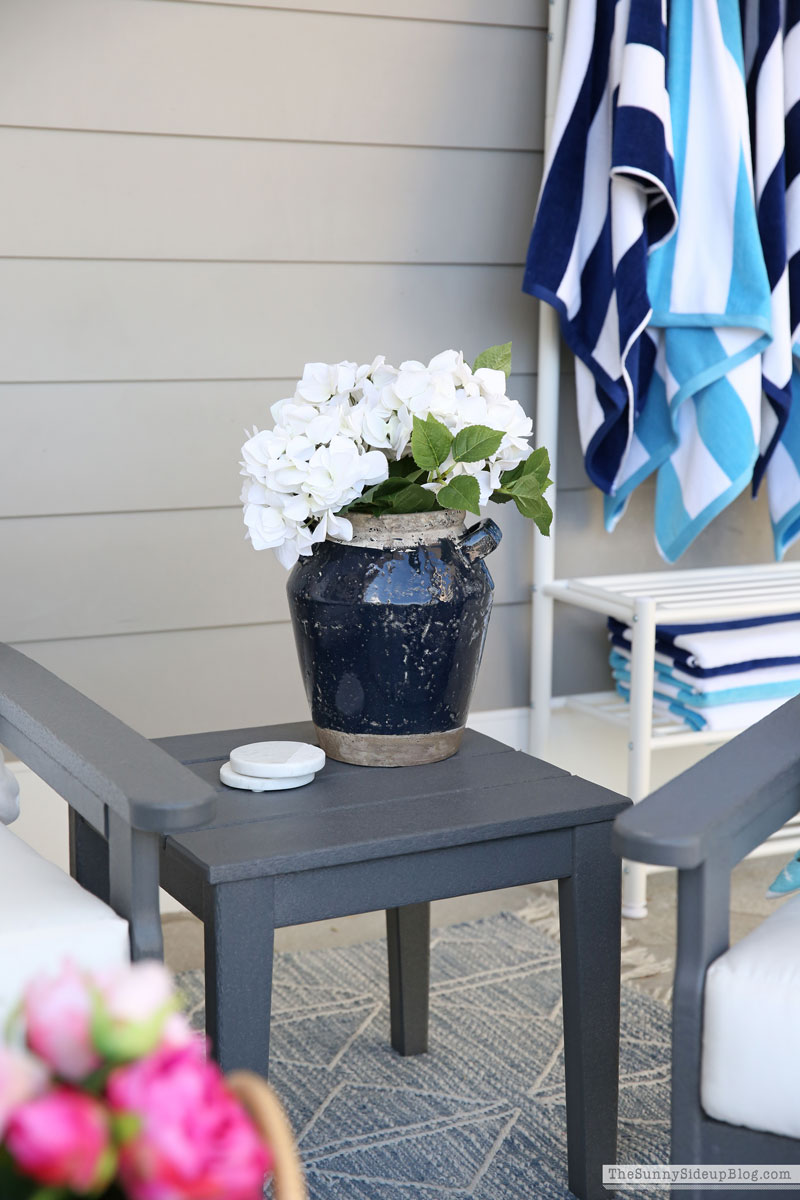 Pool Towel Rack (Sunny Lifestyles)