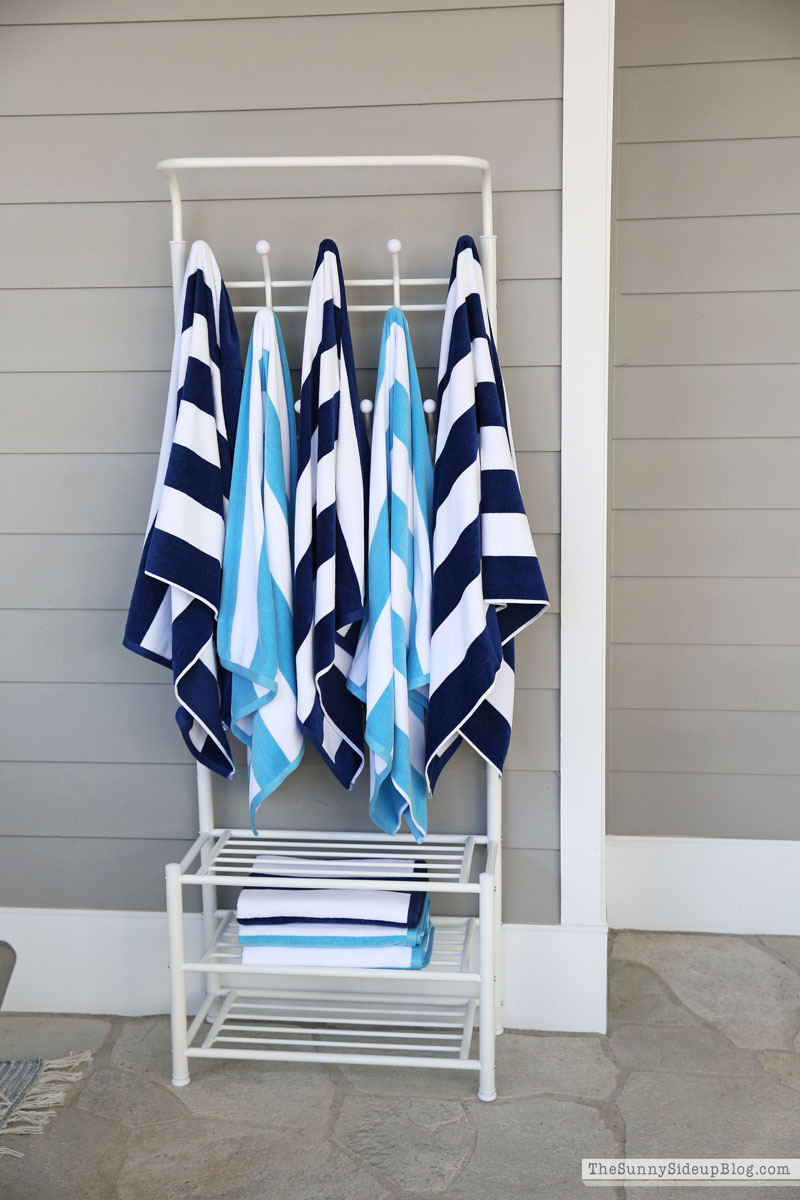 Pool Towel Rack (Sunny Lifestyles)