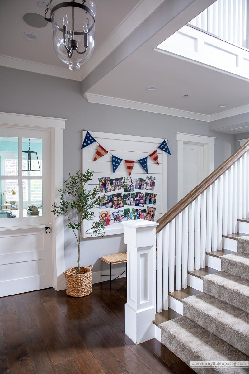4th of July Picture Gallery Wall (Sunny Lifestyles)