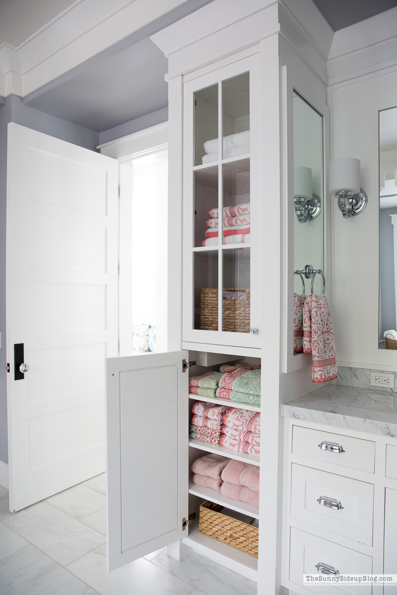 Organized Cupboards and Drawers (Sunny Lifestyles)