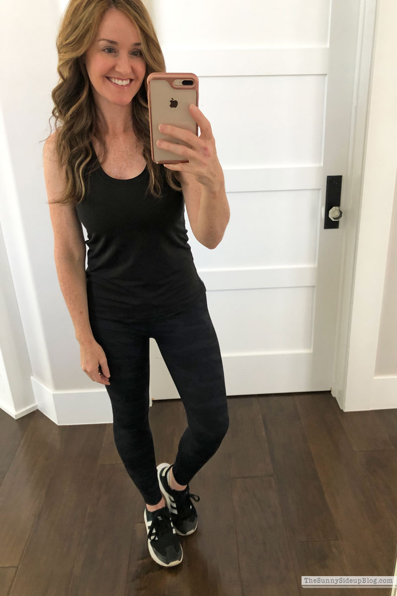 hallway molding (Sunny Lifestyles)