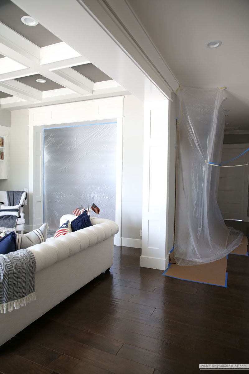 hallway molding (Sunny Lifestyles)