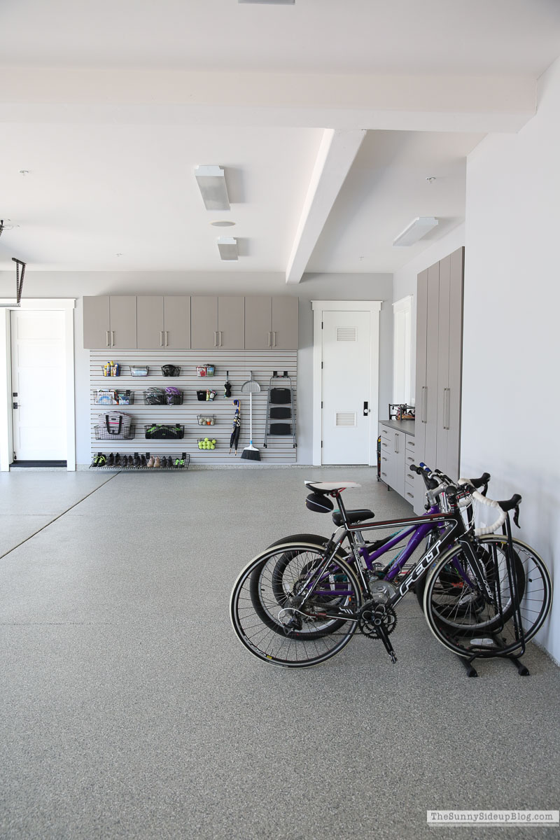 Organized Bikes (Sunny Lifestyles)