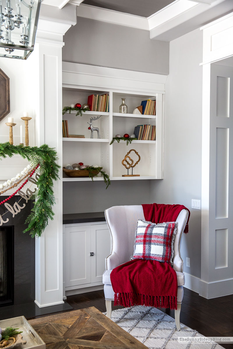 Christmas Favorites (Sunny Lifestyles)