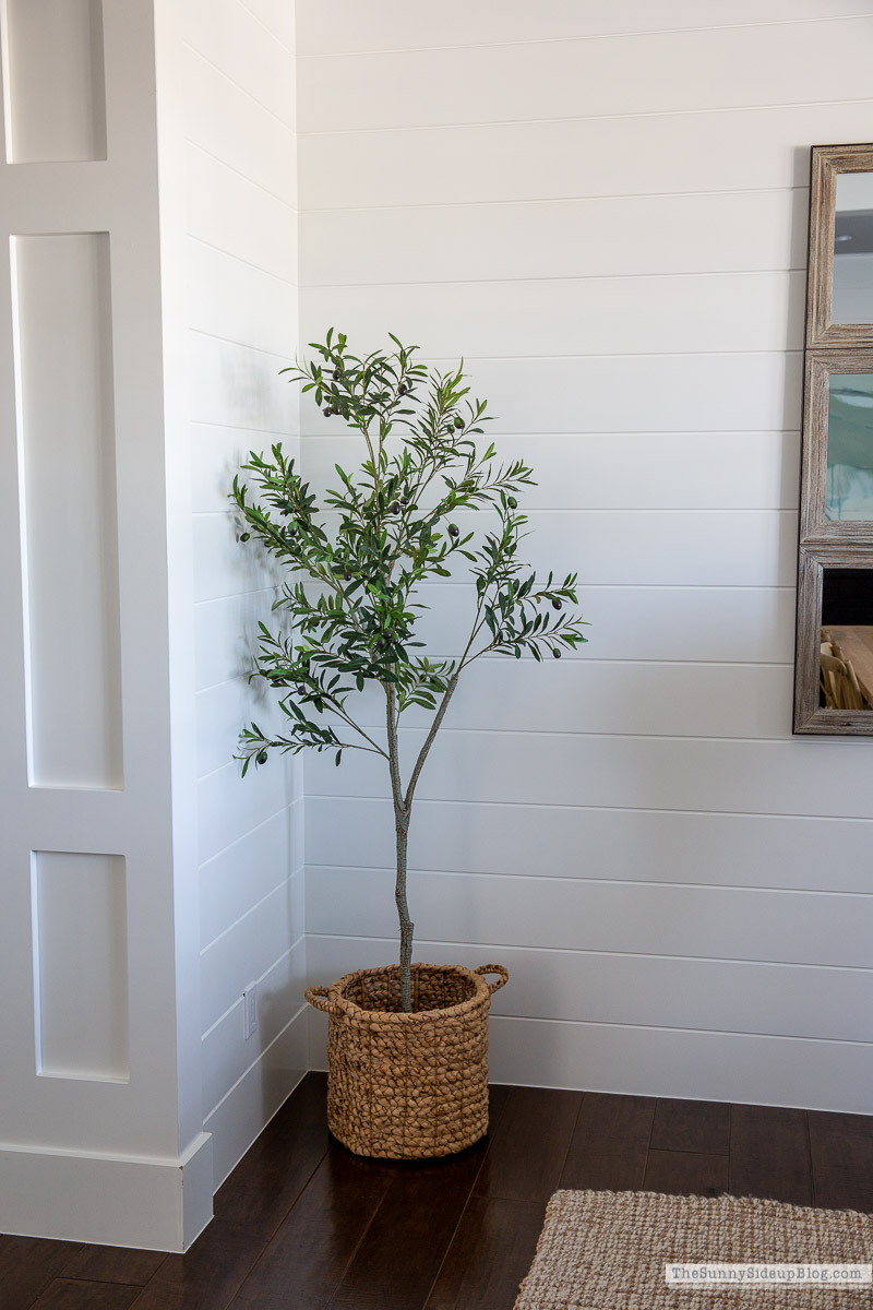 Fall dining room (Sunny Lifestyles)