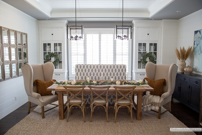 Fall dining room (Sunny Lifestyles)