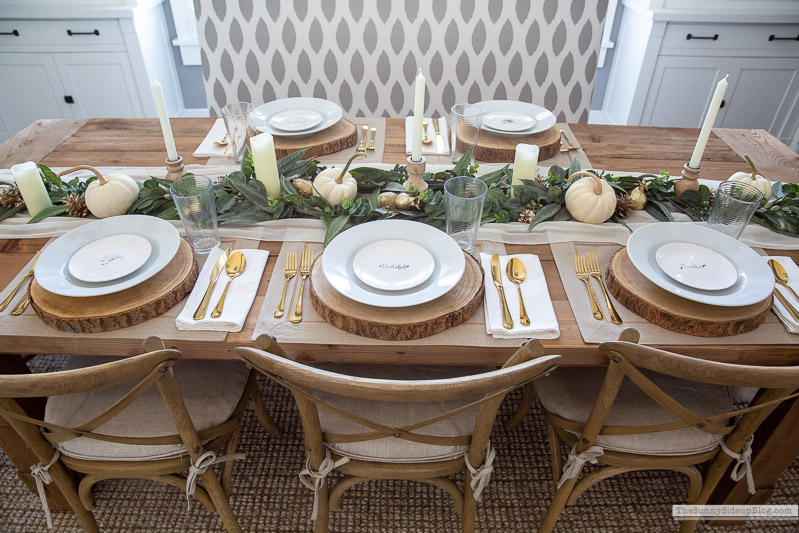 Fall dining room (Sunny Lifestyles)