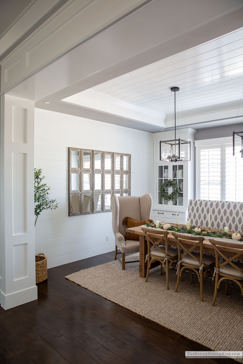 Fall dining room (Sunny Lifestyles)