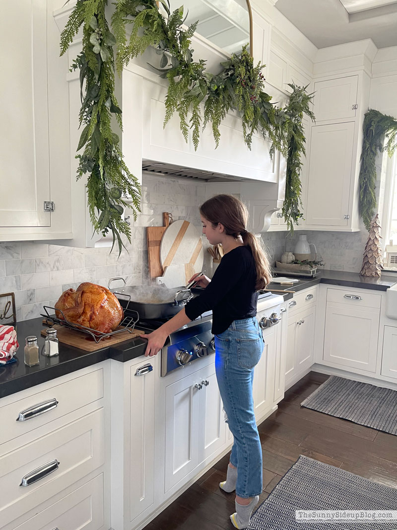Holiday Treats (Sunny Lifestyles)