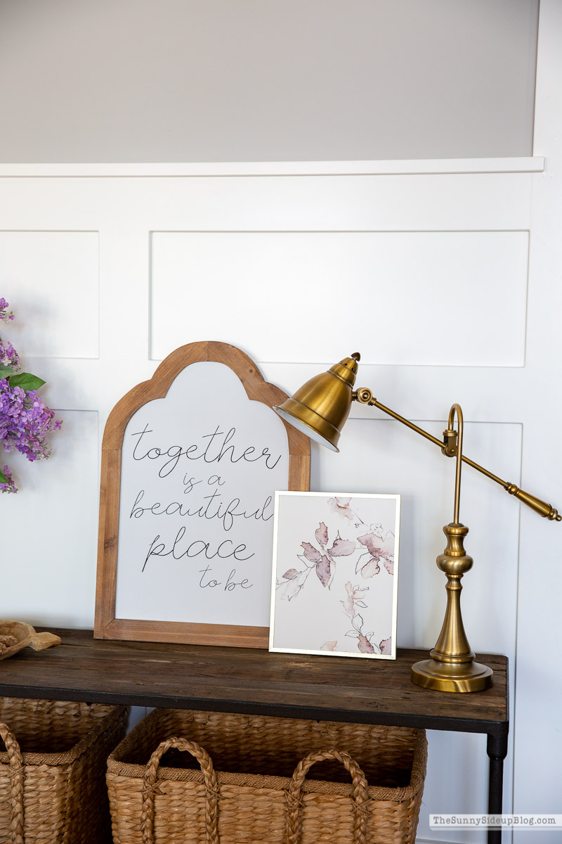 Spring Family Room (Sunny Lifestyles)