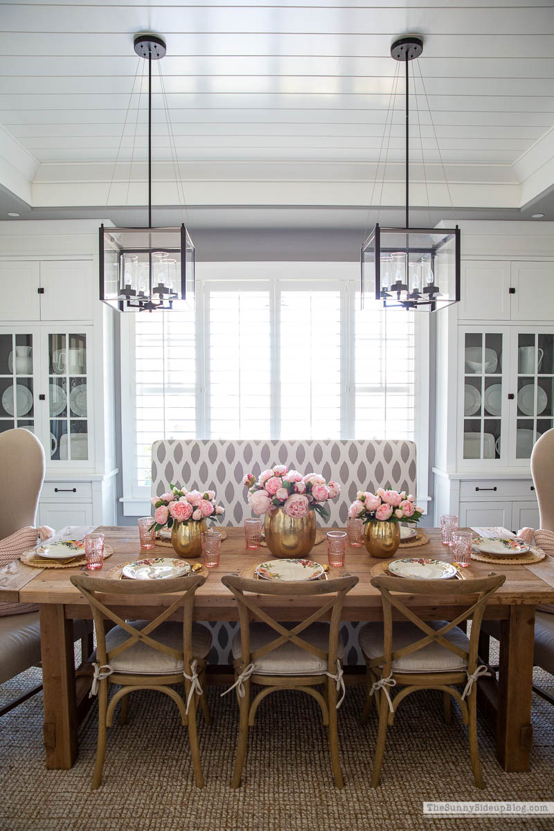 Spring/Summer Tablescape (Sunny Lifestyles)