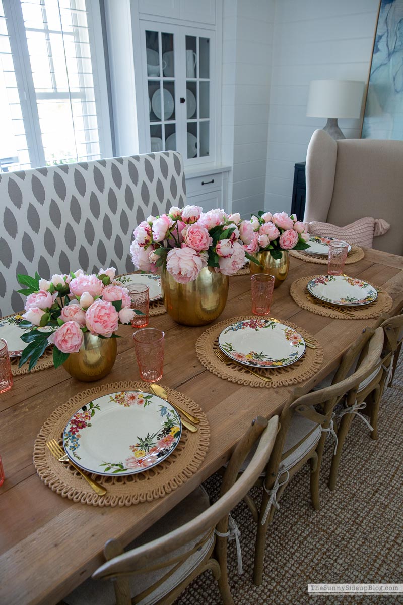 Spring/Summer Tablescape (Sunny Lifestyles)