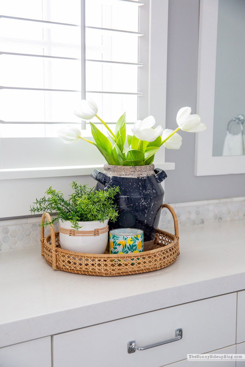 Girls Bathroom (Sunny Lifestyles)