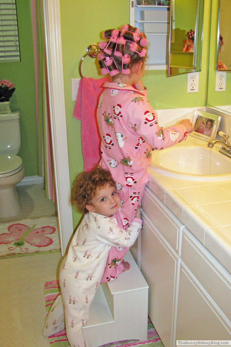 Teen Bathroom (Sunny Lifestyles)