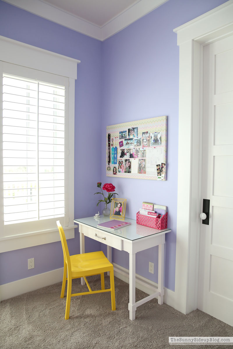 Teen bedroom update (Sunny Lifestyles)