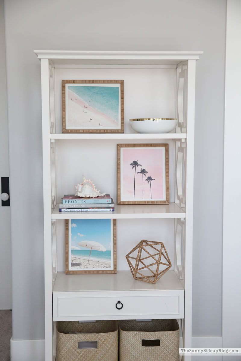 Teen girl bedroom update (Sunny Lifestyles)