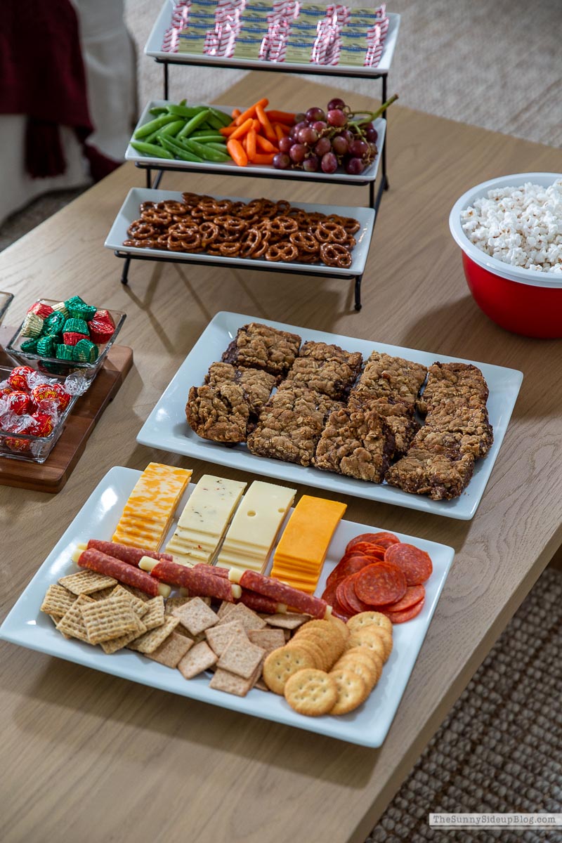 Holiday Treats (Sunny Lifestyles)