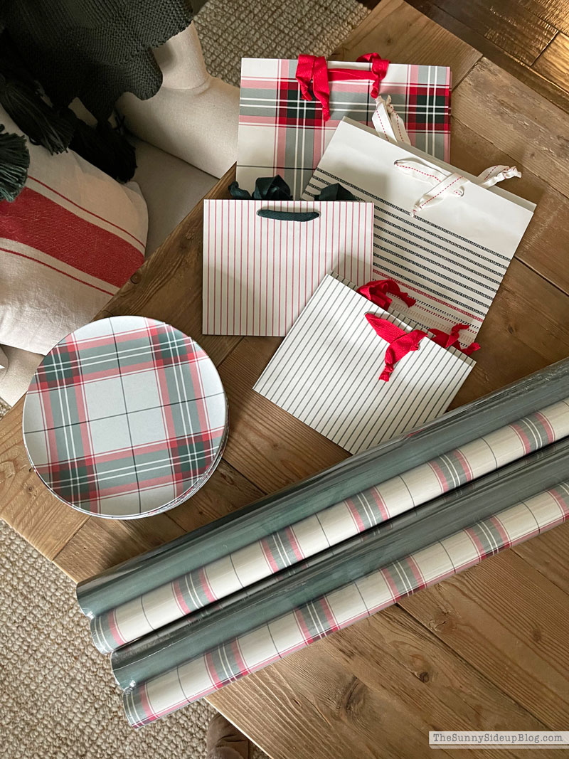 Christmas prep (Sunny Lifestyles)