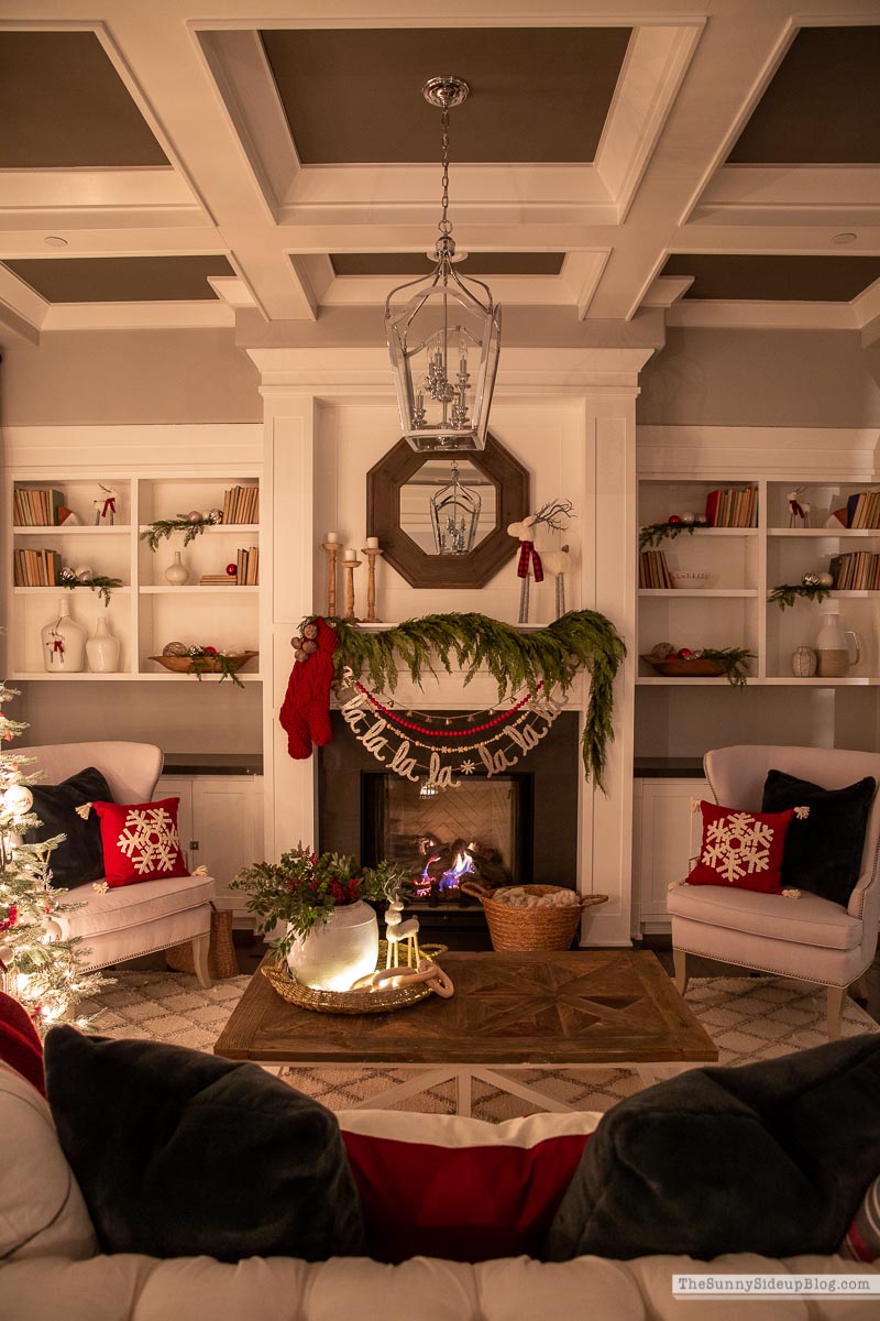 Christmas Living Room (Sunny Lifestyles)