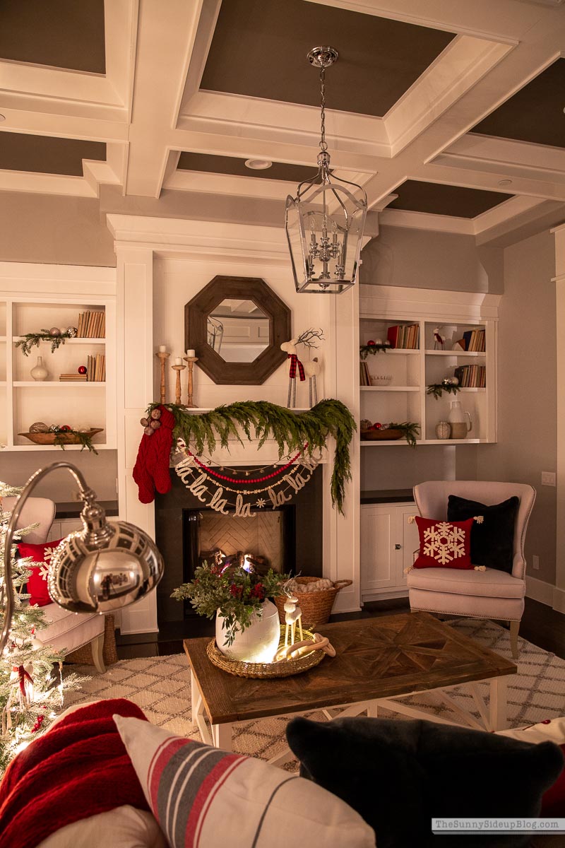 Christmas Living Room (Sunny Lifestyles)