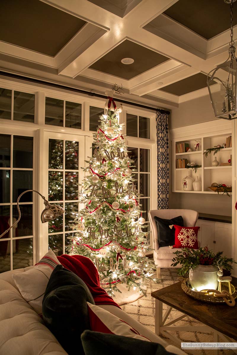 Christmas Living Room (Sunny Lifestyles)