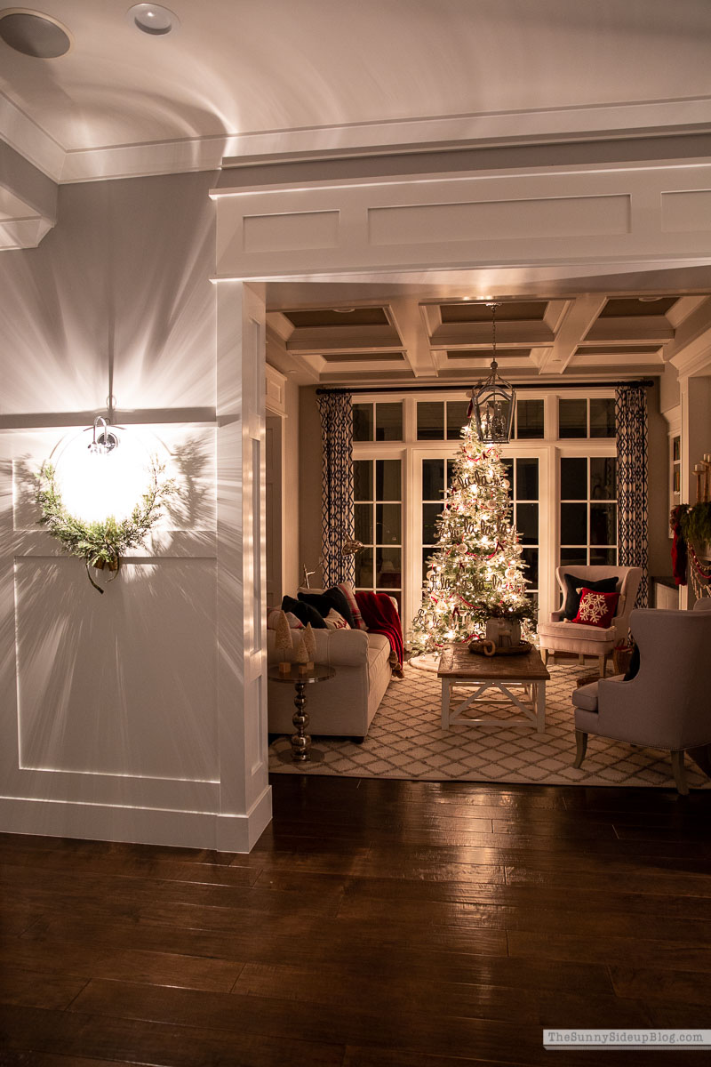 Christmas Living Room (Sunny Lifestyles)