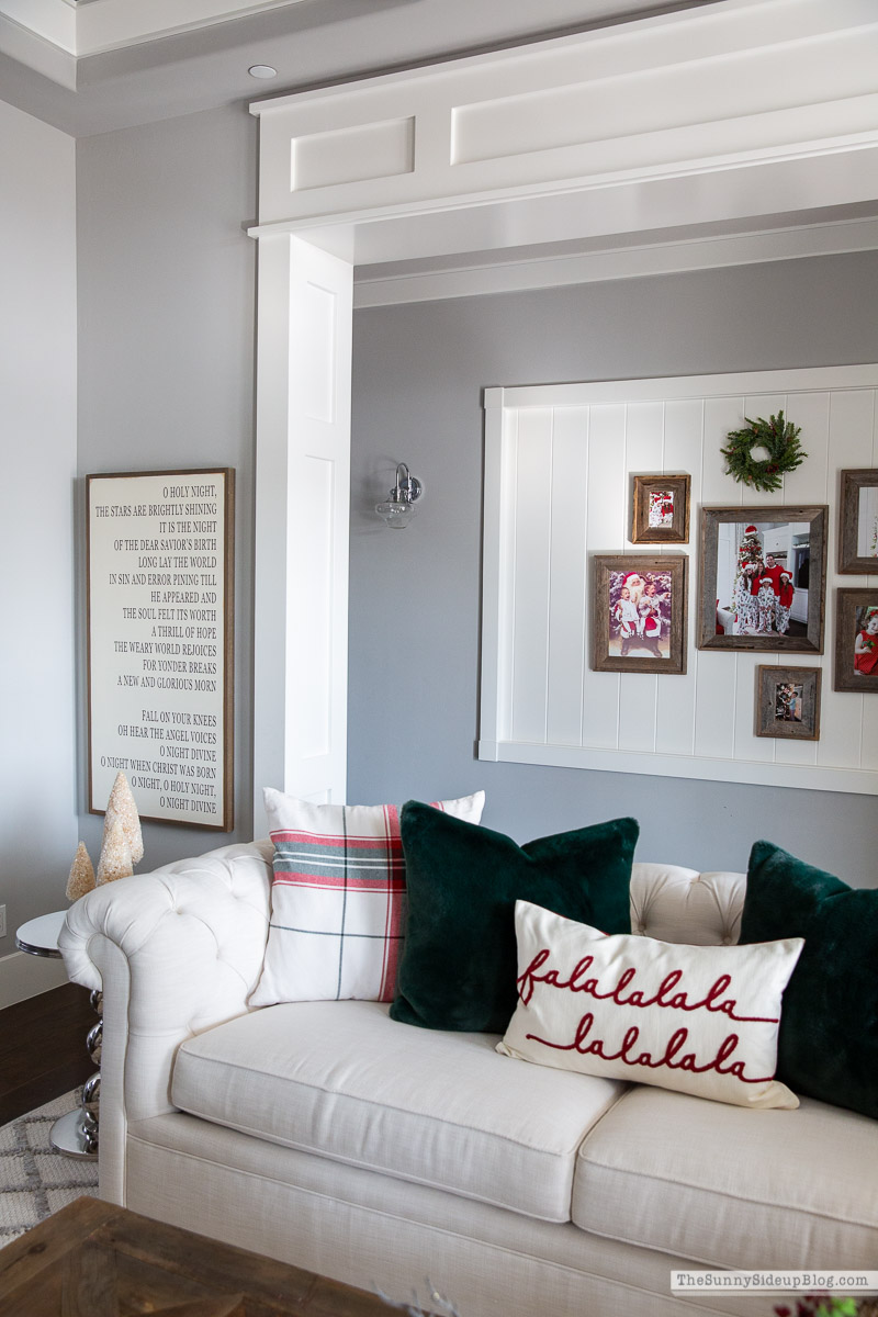 Christmas Living Room (Sunny Lifestyles)