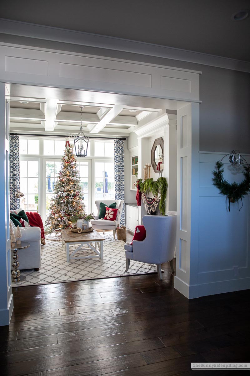 Christmas Living Room (Sunny Lifestyles)